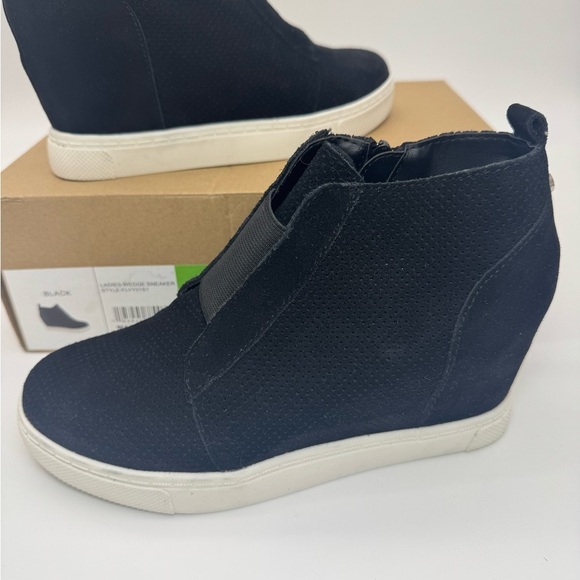 Steve Madden 7 black Suede leather platform Wedge side zip hidden heel Sneaker - Picture 4 of 10